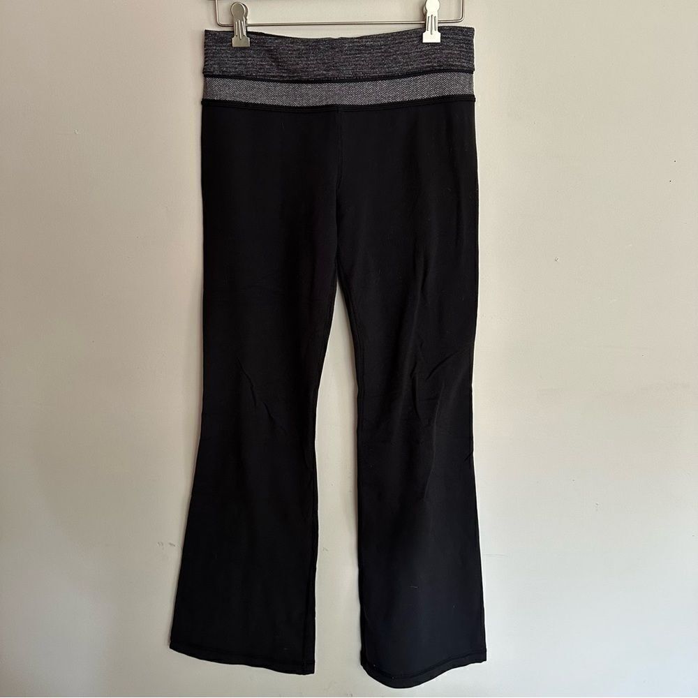Lululemon Black Reversible Groove Yoga Pants size 6